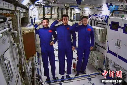問天實驗艙艙門開啟  中國航天員首次在軌進入科學實驗艙