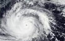 超級颱風「瑪娃」登陸美國關島北部 造成大面積停電